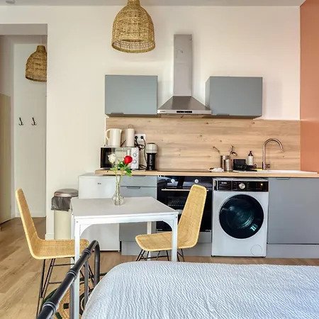 Rénové Balnéo Et Balcon Centre *