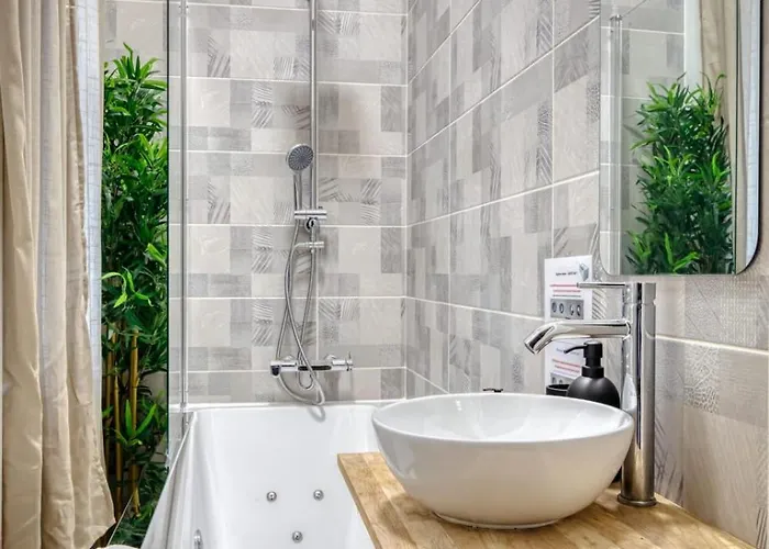 Chez Jeanne - Renove Balneo Et Balcon Centre